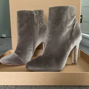 Hour Hachiro Ash Green